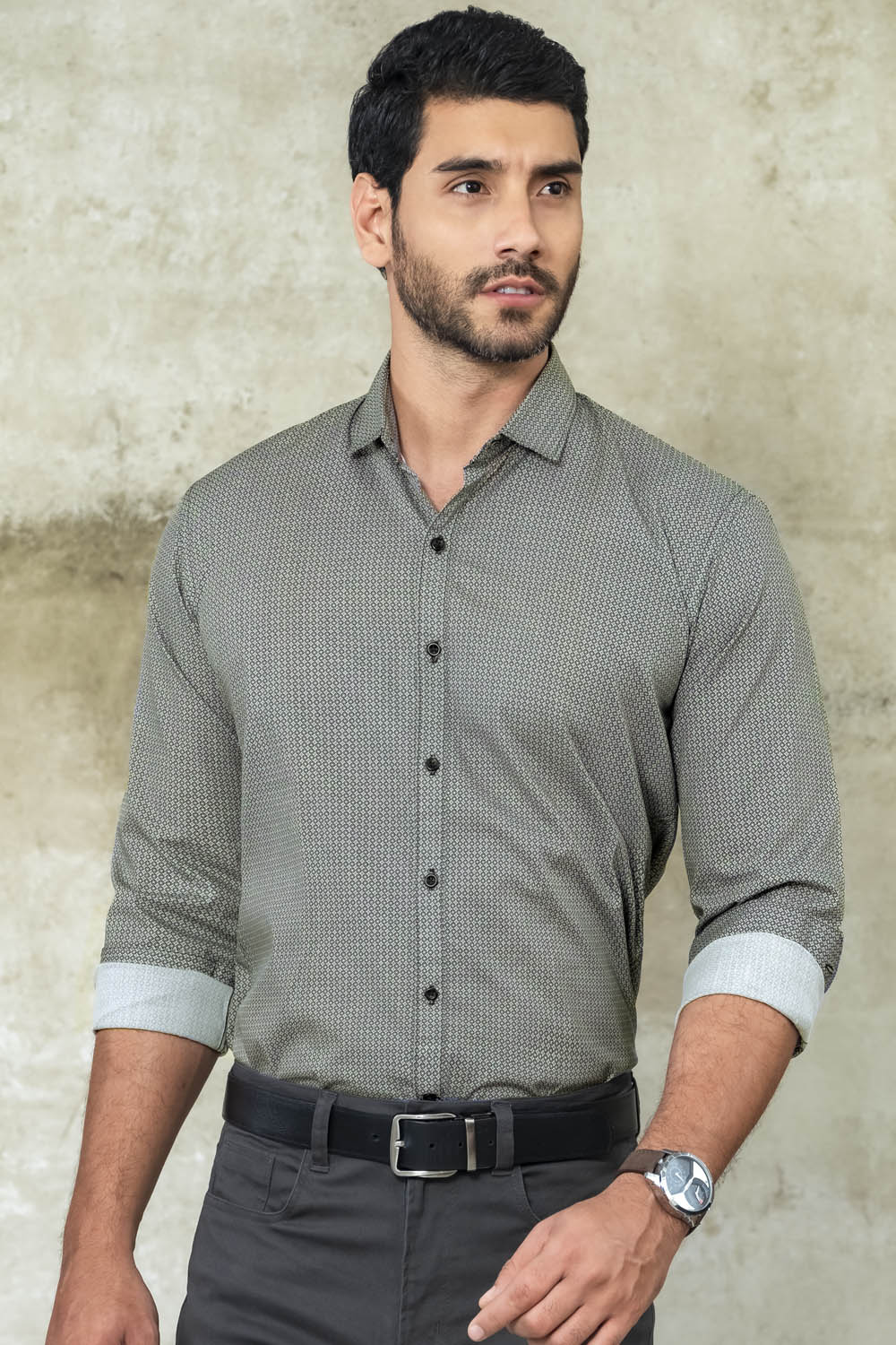 Camisa slim fit para hombre en algodón con estampado miniprint, cuello italiano
